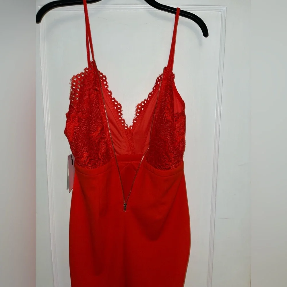 NWT Iris Vibrant Red Lace Dress - Picture 8 of 8